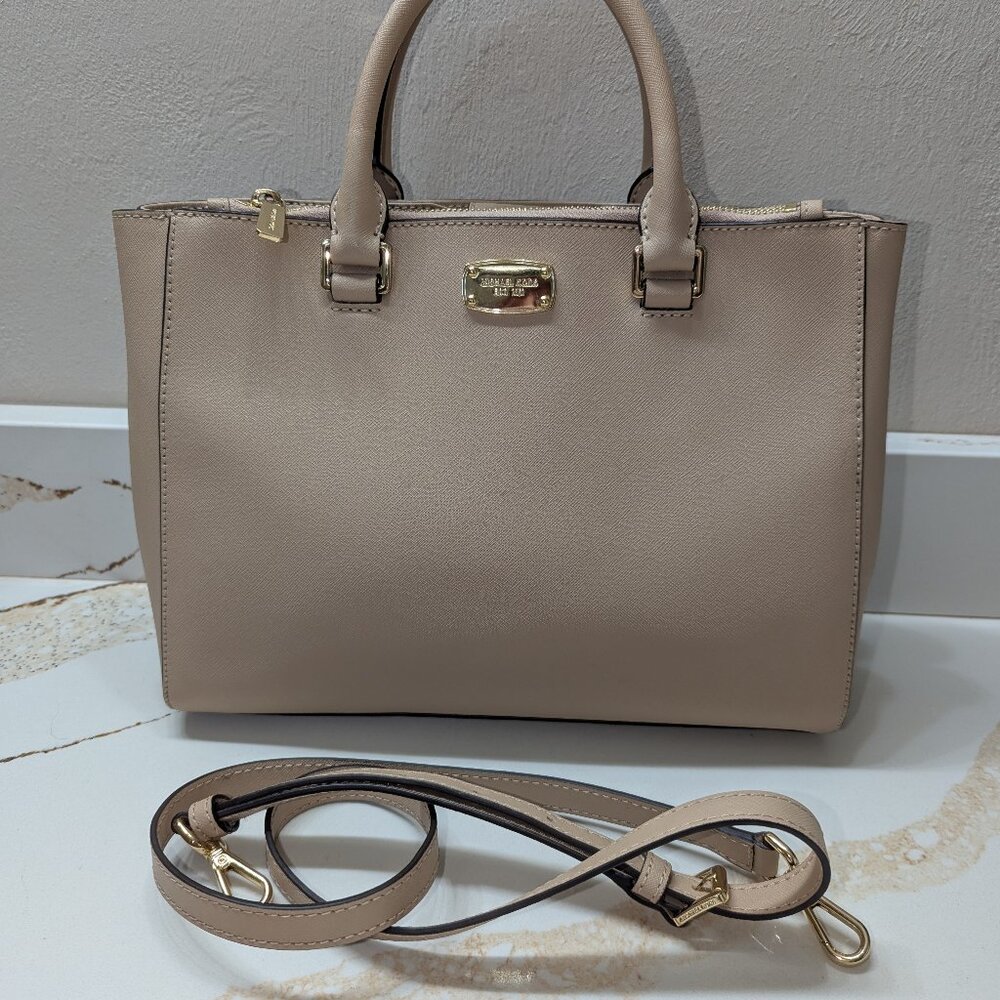 MICHAEL Michael Kors satchel, Savannah, Saffiano. EUC! - Picture 2 of 10